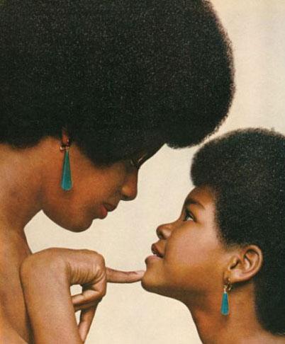 black-mom-daughter-afro