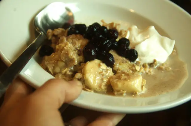 Slow Cooker Banana Walnut Oatmeal